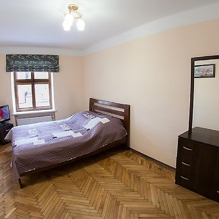 Квартира В Центрі На Вулиці Вірменській 12 Є Дві Спальні Двуспальні Ліжка Lviv Eksteriør billede